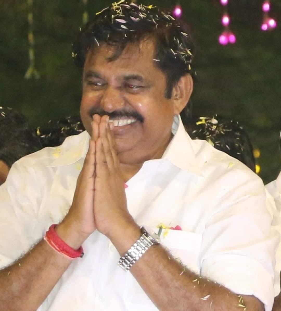 kavitha_priyan's tweet photo. கல்யாண், ராஜீவ் , காளியம்மாள் எல்லாம் கட்சியை விட்டு போனதுக்கு சீமான் தாங்க காரணம்! 

விஜயபாஸ்கர், செங்கோட்டையன் எல்லாம் கட்சியை விட்டு போறதுக்கு எடப்பாடி காரணமல்ல பதவி ஆசை தான் காரணம்! 

இந்த சீமான் எதிர்ப்பு தூய தமிழ்தேசிய கோமாளிகளின் லாஜீக்!! https://t.co/uwHtVP413X