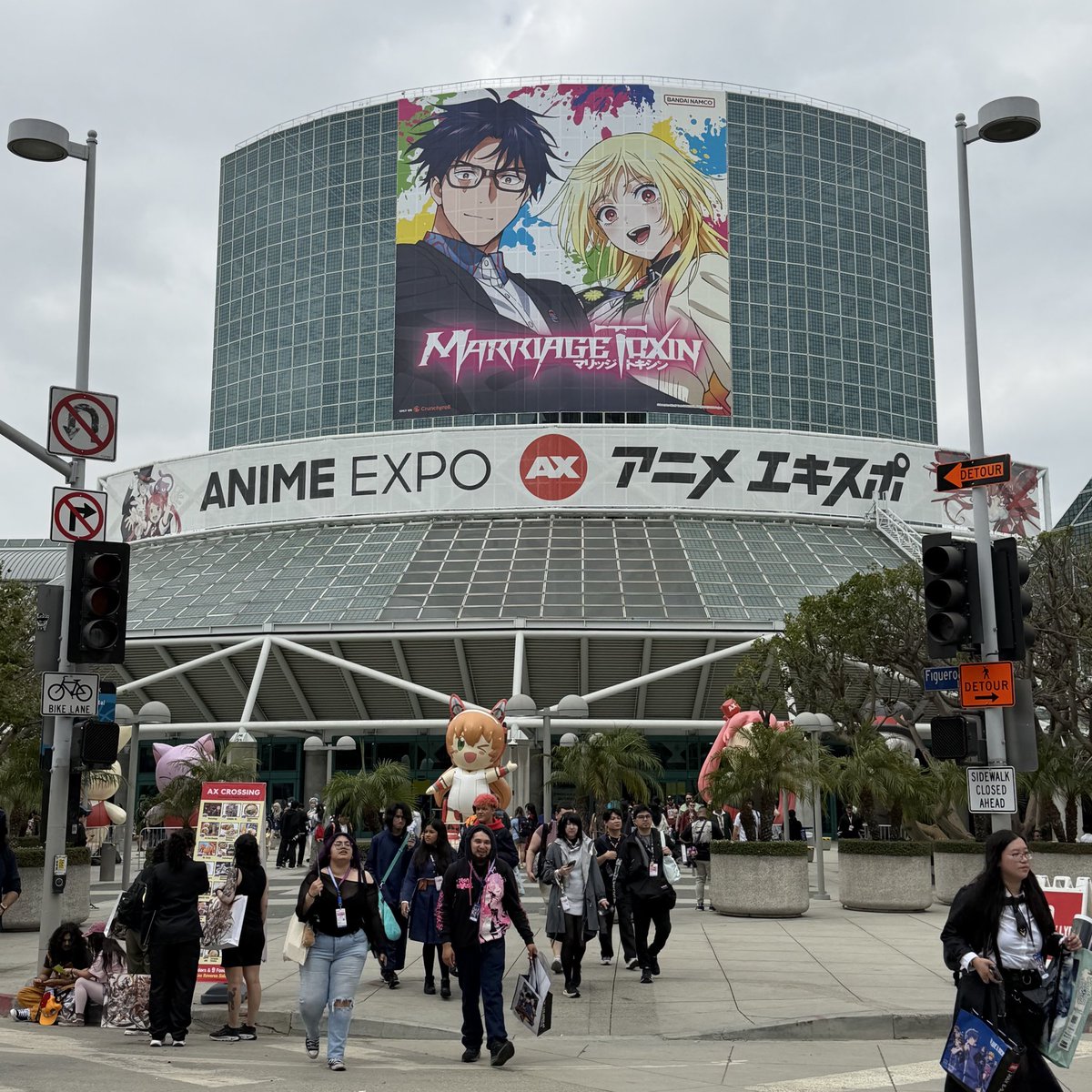 Crunchyroll's tweet photo. Here’s just a glimpse at Day 1 of #AX2026! 🎉🎉🎉 https://t.co/Z6S05ZwNF7