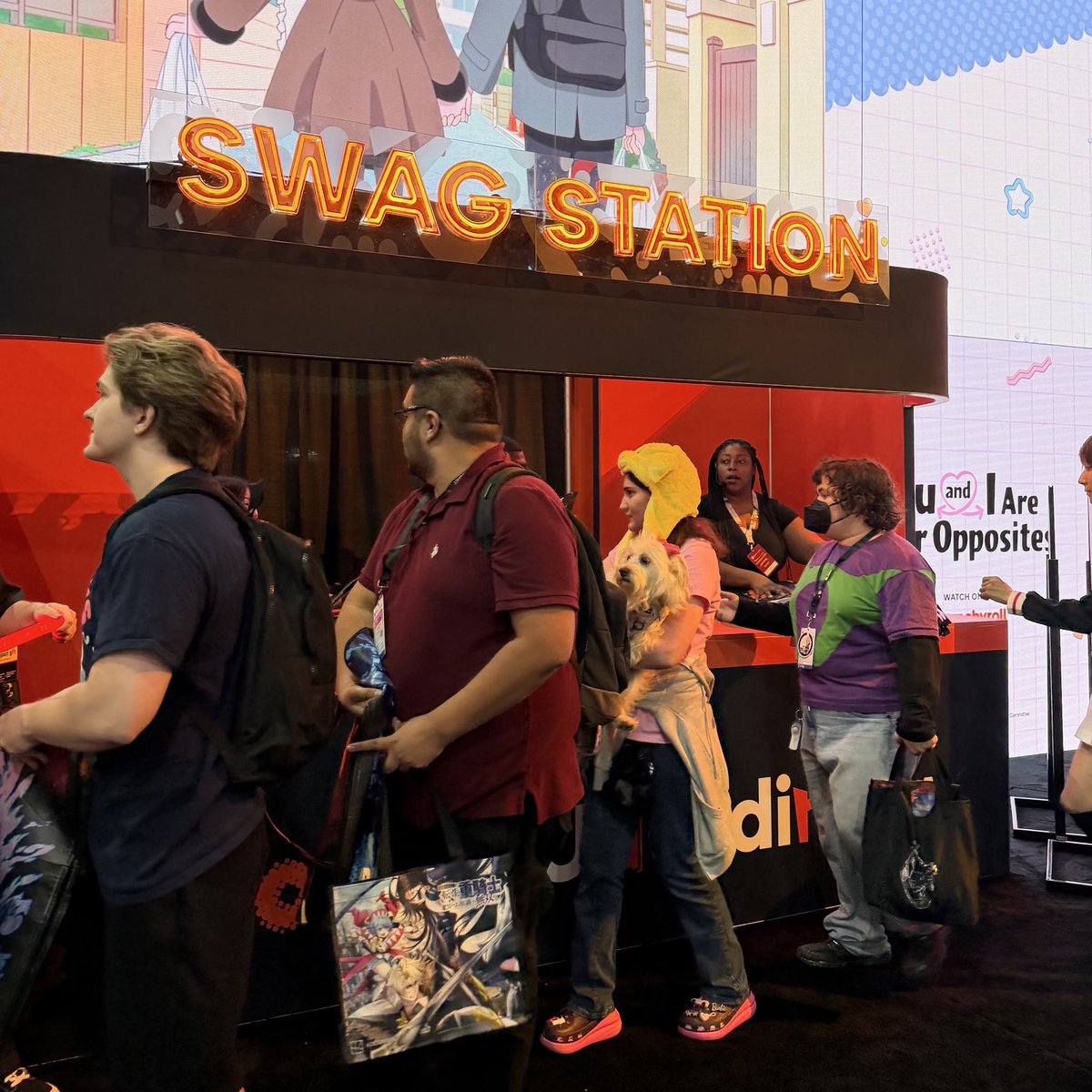 Crunchyroll's tweet photo. Here’s just a glimpse at Day 1 of #AX2026! 🎉🎉🎉 https://t.co/Z6S05ZwNF7