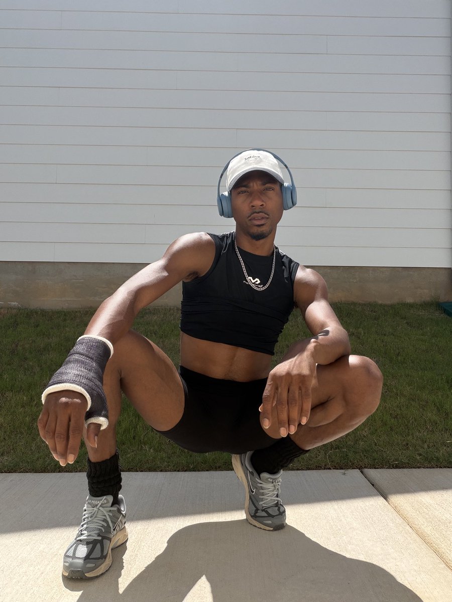 BILLYBANX's tweet photo. 💪🏾☀️ https://t.co/X0QT7Wz8HT