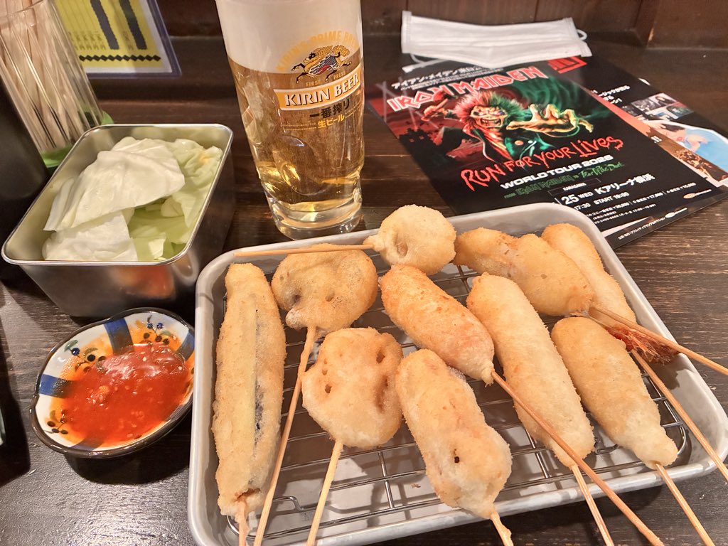 40lures's tweet photo. アーカイブ23

ライブ終わって会場から3分で到着
久しぶりに立っちゃんのお店��行ってきました。

相変わらず串カツは美味いし😋
立っちゃんも元気そうで何より https://t.co/jVNMrvxs7p