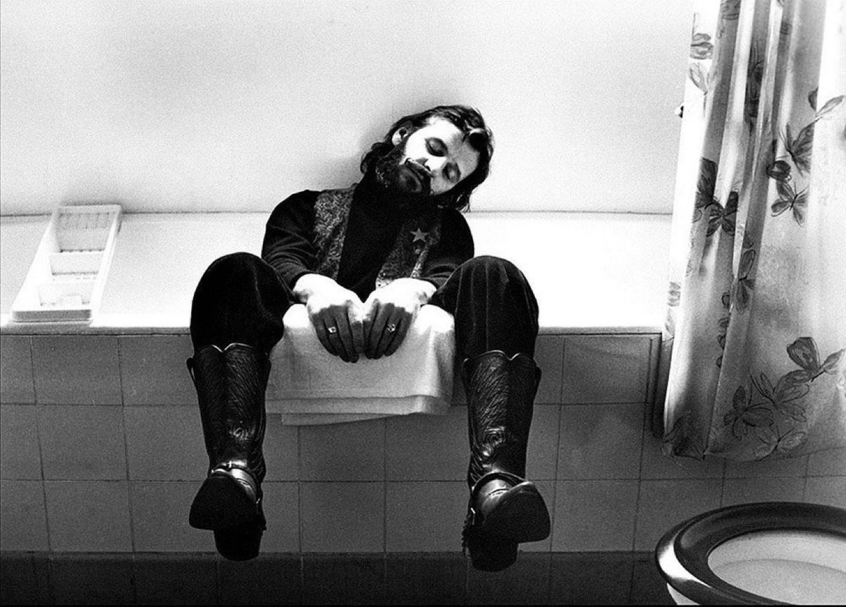 Super70sSports's tweet photo. You know you’re at a good party when you go to take a piss and Ringo is passed out in the bathtub. https://t.co/B62DI2p1LN