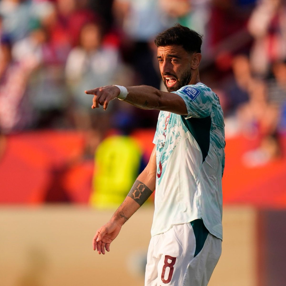 lnstantFoot's tweet photo. Le Portugal est qualifié c'est super, mais il faut commencer à parler de Bruno Fernandes et Vitinha.

Ce qu'ils montrent dans cette Coupe du Monde pour l'instant, c'est vraiment pas sérieux. https://t.co/gRDJRDwJXI