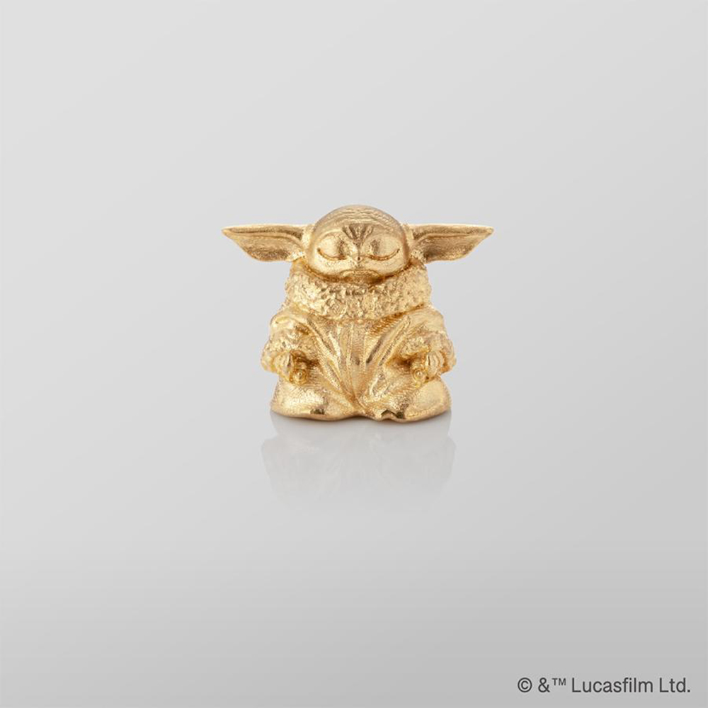 STARWARS_BLC's tweet photo. 『Premium Collection -Grogu-』

約1cmサイズに凝縮された、＃グローグー 💚
 純金で仕立てた特別なスタチューは、ファンなら手元に置いておきたい逸品☺

専用ケース付きでコレクションにもおすすめ✨

オンラインサイト＆＃池袋パルコ の ＃SWSPECIALSTORE  にて 販売中
https://t.co/k2taEc8RPm https://t.co/0yJ1ZV7Xfl