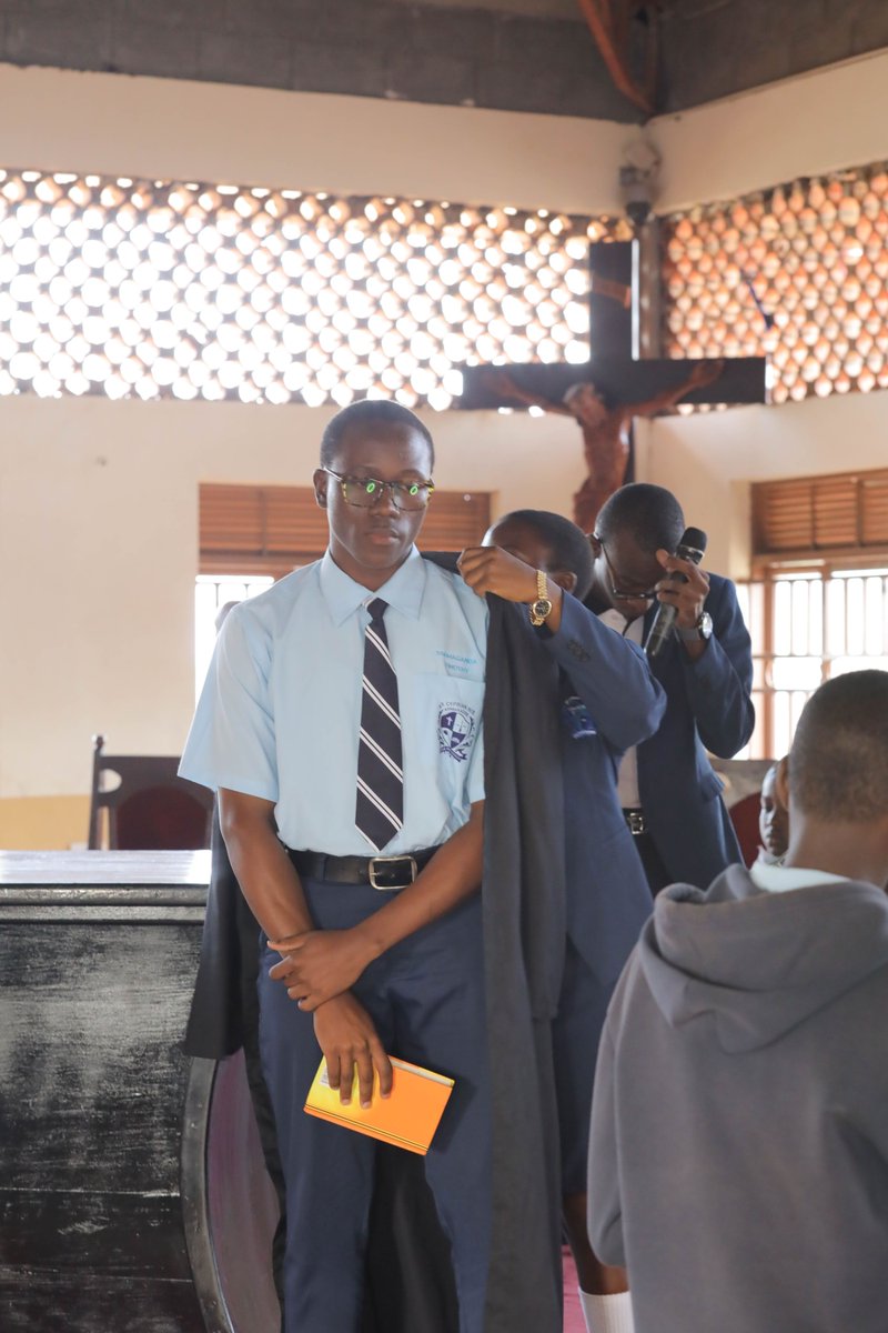 Stcyprian_H_S's tweet photo. These prefects were honored with gifts of appreciation at St Cyprian High School, thank you for your leadership and service! #StCyprian #Leadership https://t.co/KTqQxGGLe6