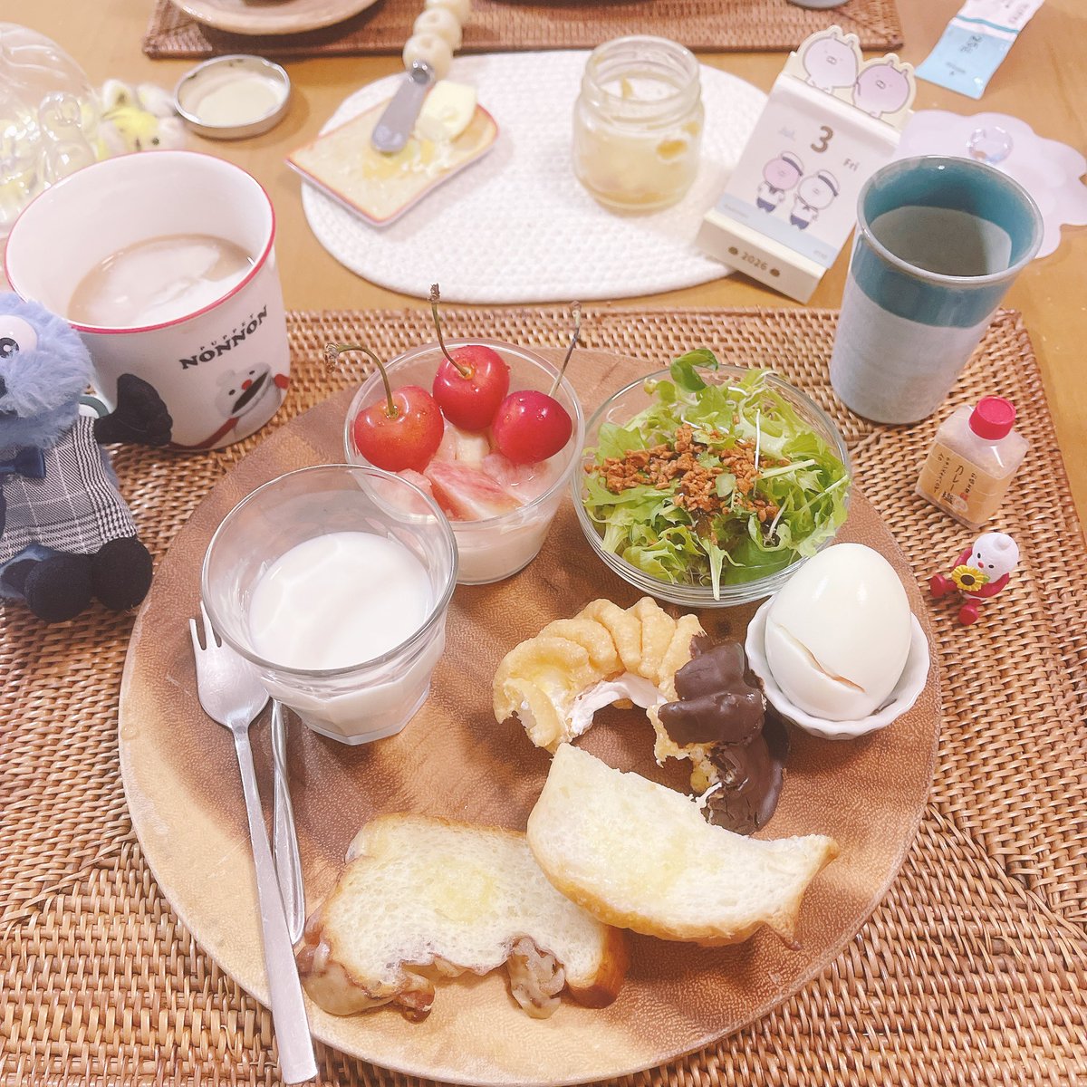 keipyan's tweet photo. おはようございます☁️

純喫茶ソアーべ珈琲っ

🍑
🍒
🍌
🥚
🍞

#深田組 #soavemusic #おうちごはん https://t.co/bVMnfljG1t