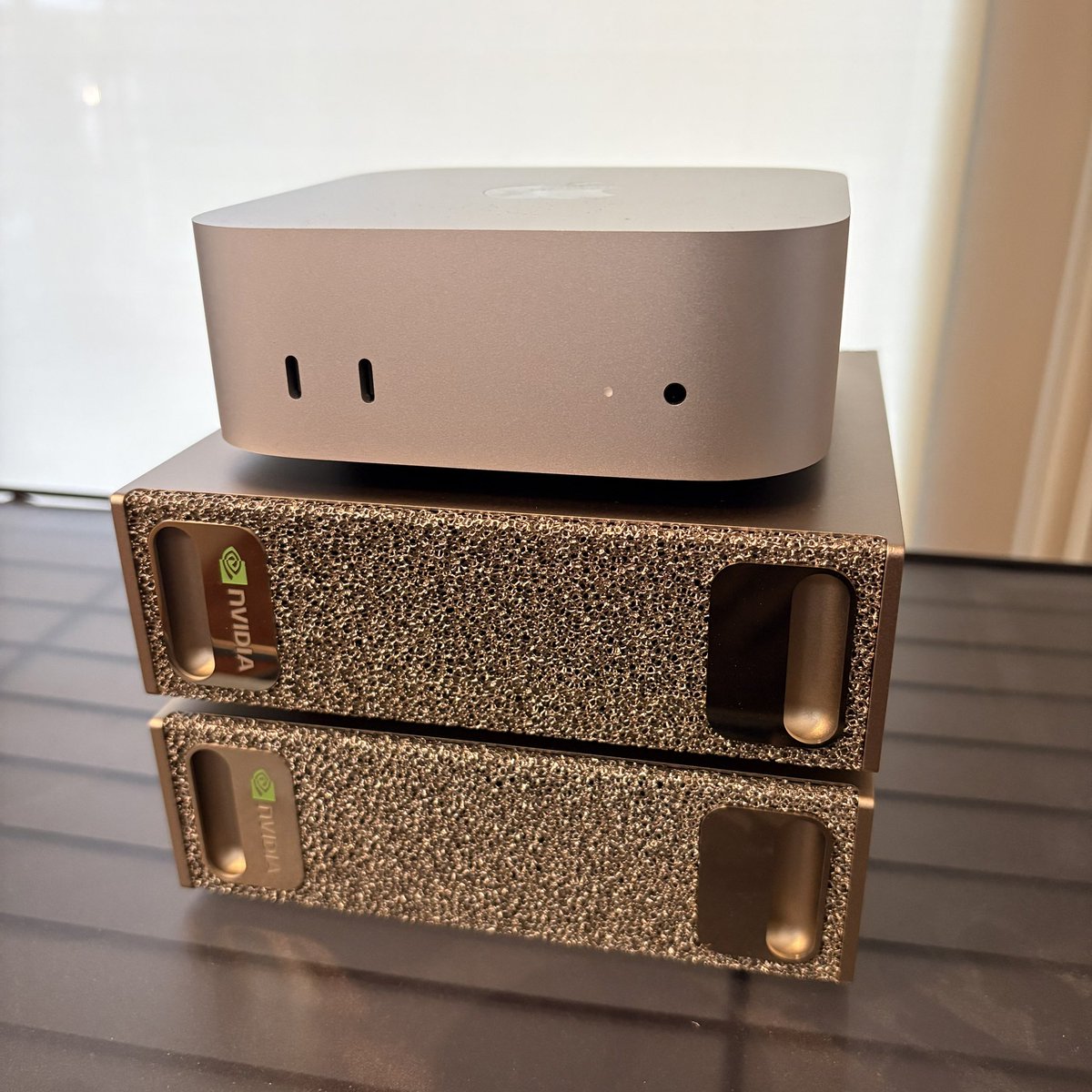 QSFP56ケーブルが届かないけど、一台ずつセットアップする。