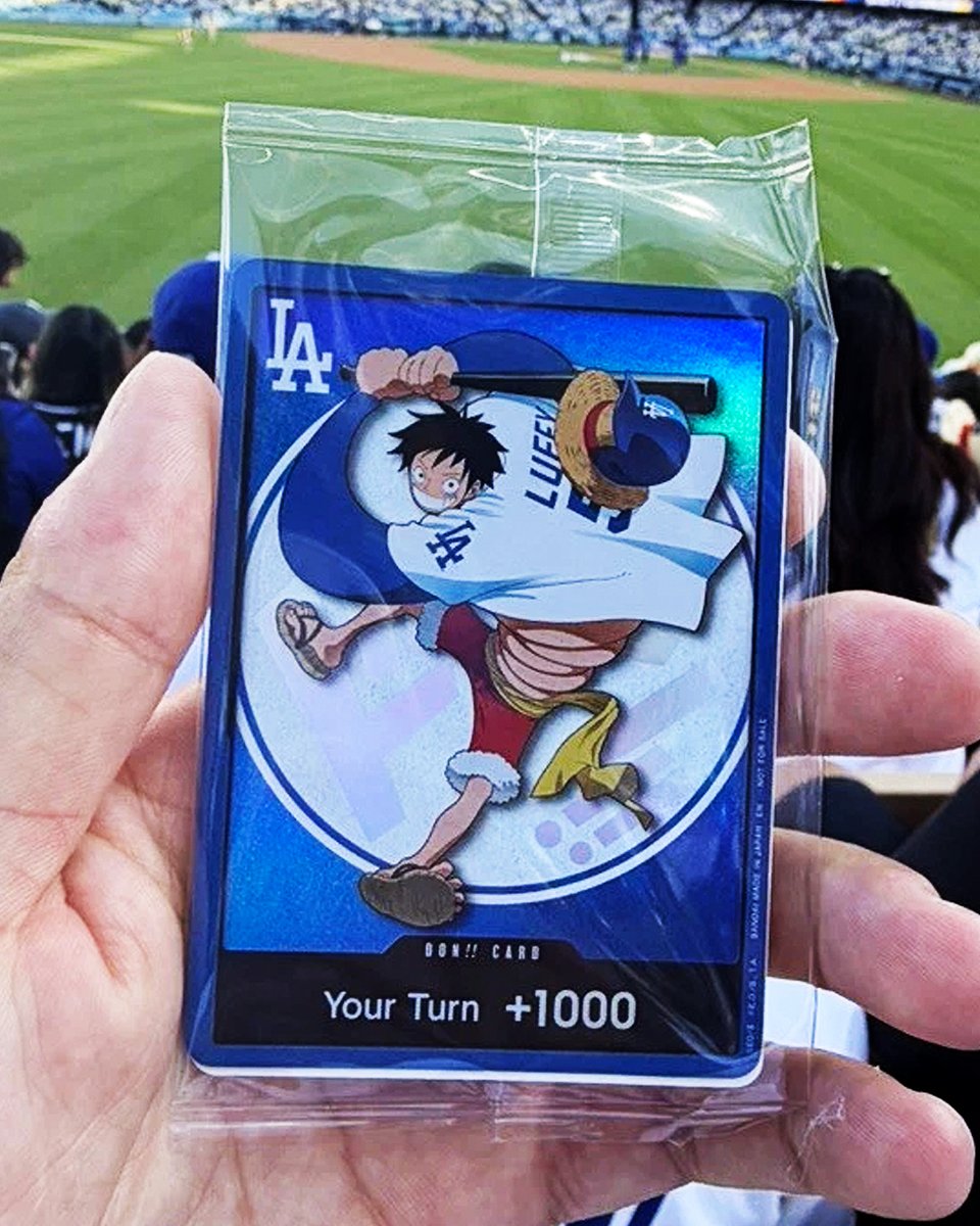 Courtyard_io's tweet photo. People are flipping the free One Piece x Dodgers promo for $800+ while still at the game 😳 https://t.co/hhZ3M0shvB