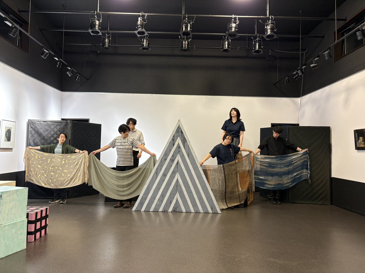 genya40th's tweet photo. 小屋入りアンド仕込み中です！
アトリエ山形美術館館はとてもステキなアート空間。
新庄市民でも入ったことない方もいると思いますが、この機会に是非来てくれたら嬉しいです♪
皆さんのご来場をお待ちしています。 https://t.co/bNzYcKtMwy