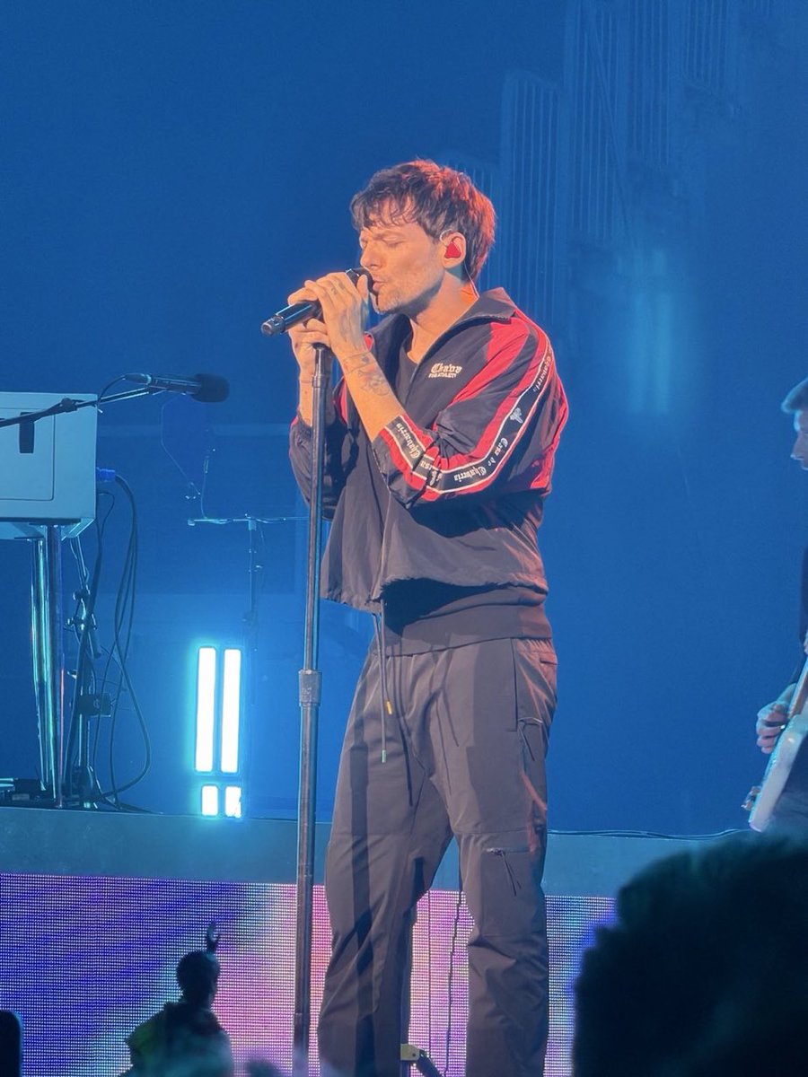 LTHSflorals's tweet photo. 📸| More of Louis at HDWGH Independence!! 02/07 
cc: @satellitehabits https://t.co/0XCcs2Zw9x