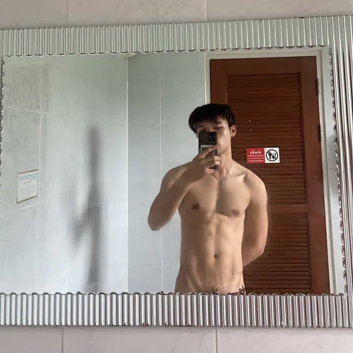 CHkimchin's tweet photo. 🤔 https://t.co/5ODPSHrWup