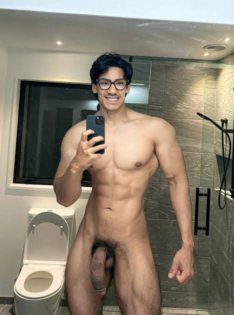 suj_khadka's tweet photo. I love mirror pics so much 😻💟🍆😈🥵
#gayfitness #browngay #gaynepali #lgbtqfit #gaytruckdriver #himalayangay #gayasianmen #queerbrown #instagayfit #truckerfit #lgbtqiavoteleft #lgbtia #gay #sَُex #Panamá https://t.co/1lRqQ3l9sM