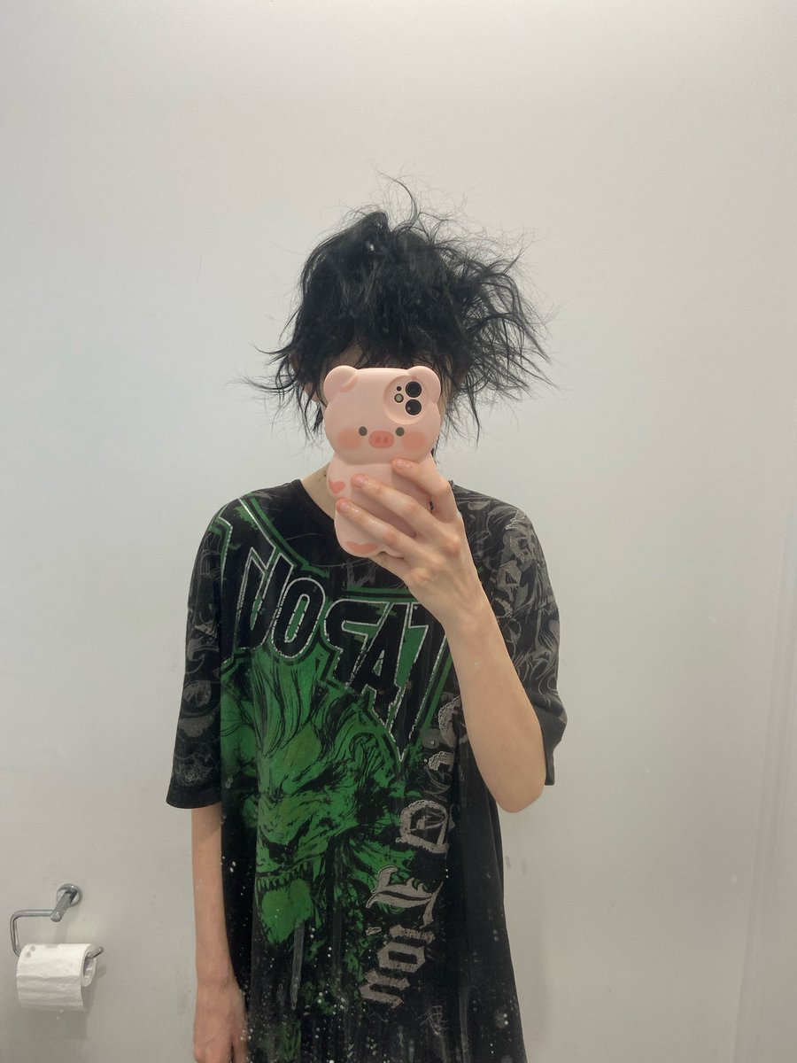 rotpilld's tweet photo. I got shot by electricity (nah kidding) #shedtwt #ricecaketwt #thinspo #emotwt #scenetwt #edtwt https://t.co/ys2FAUT7lH