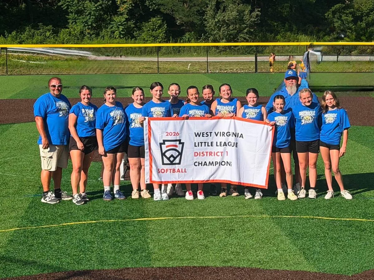 MadiMills32's tweet photo. Had a blast at the WV Little League State Softball Tournament welcome party! 

Our first game of the tournament is tomorrow, let’s go LC! 💙🤍💪🏼

@LittlLeague @bandits2032 @PrepSoftball @CoastRecruits @SBRRetweets @CoastRecruitsSB @SoftballDown @TopPreps https://t.co/ojRhV7Gx5B