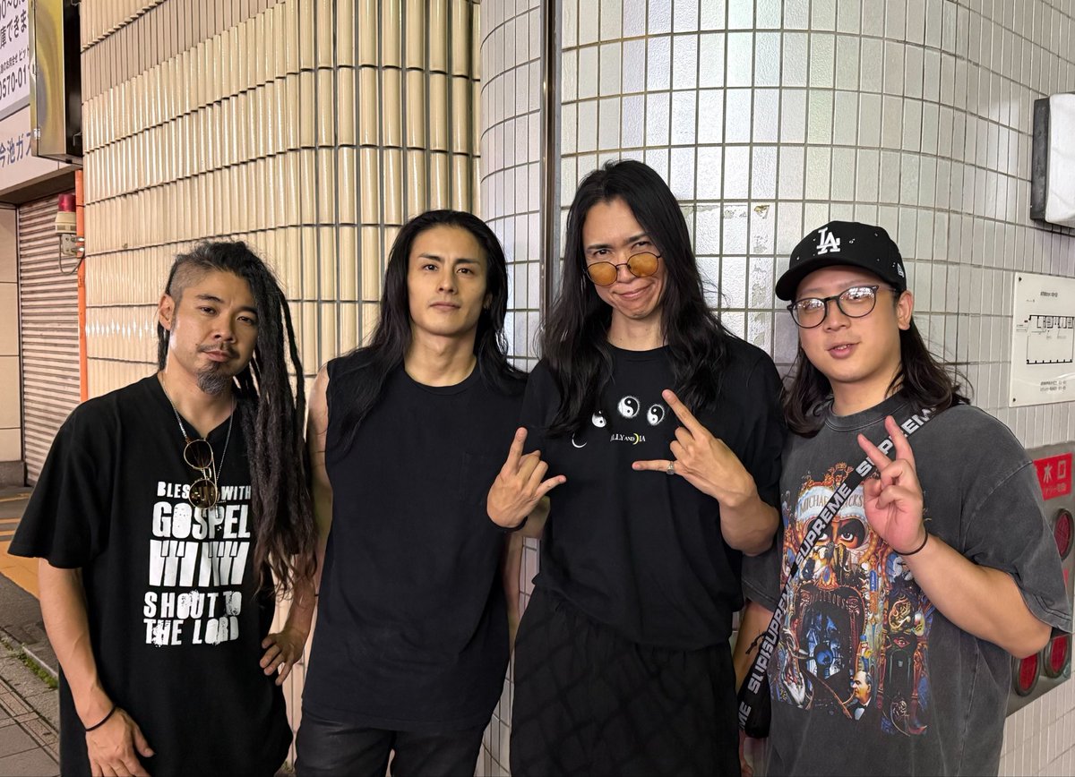 yasnomuramusic's tweet photo. ロン毛ーず初名古屋公演、お越し頂きありがとうございました！また次回、お会いしましょう。

今日は大阪！当日券もありますので、お近くの方は是非！ https://t.co/1m38RQONEh