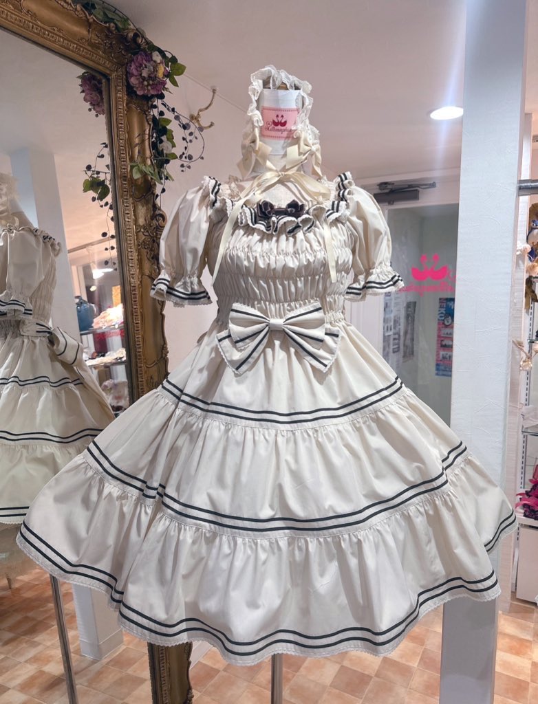MetamorphoseEng's tweet photo. 💗⚓️Now Available⚓️💗
Shirring Tiered Sailor OP
Regular Size https://t.co/dsXh2SXuKk
Plus Size https://t.co/yjsUZKQKn6
3 colorways available✨
Sweet sailor style with a triple-tiered skirt💗
#sailordress #sailorcollection #sailorlolita
#metamorphose #mtdf #Lolitafashion https://t.co/RI1mUiBwzf