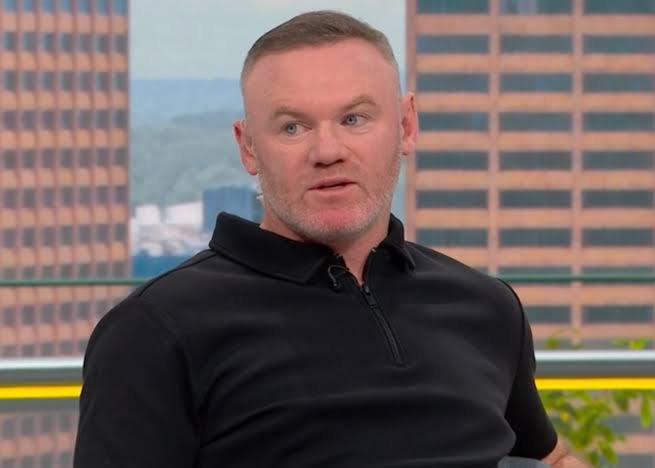 Trfootballx's tweet photo. 🚨🗣️ Wayne Rooney: "Daylight robbery man, this is unacceptable. How is that offside when the ball clearly hit the head of Veiga! Saw Modric laugh and I said yeah the ref is a joke."

"Ronaldo and Roberto Martinez should know they don't deserve this win." https://t.co/AFKbygDuBu