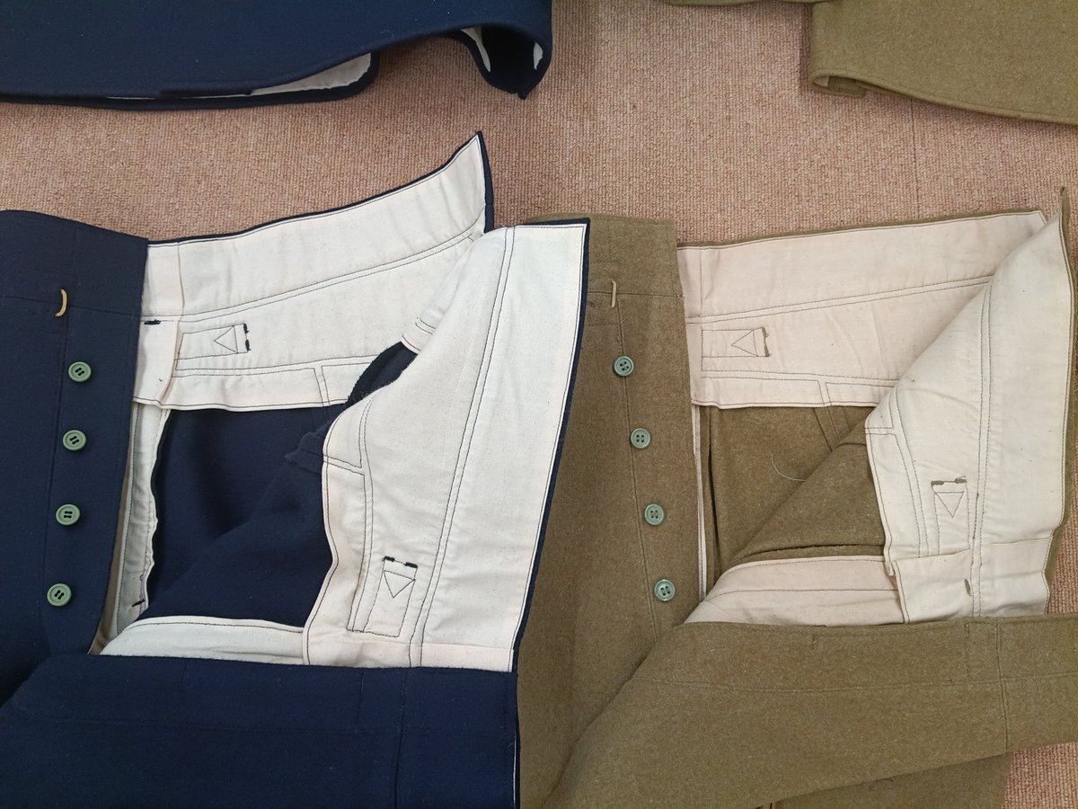 2nd_kimura's tweet photo. 次期製作の軍衣袴は改四五式です。画像は試作の為、余り生地の紺絨で仕立てたものです。袴の出来が良い。衣は襟の立ち上がりが甘い。しっかり手直しして年内販売を目指します！日本製です！応援宜しくお願いします！ https://t.co/wEqETmcmtd