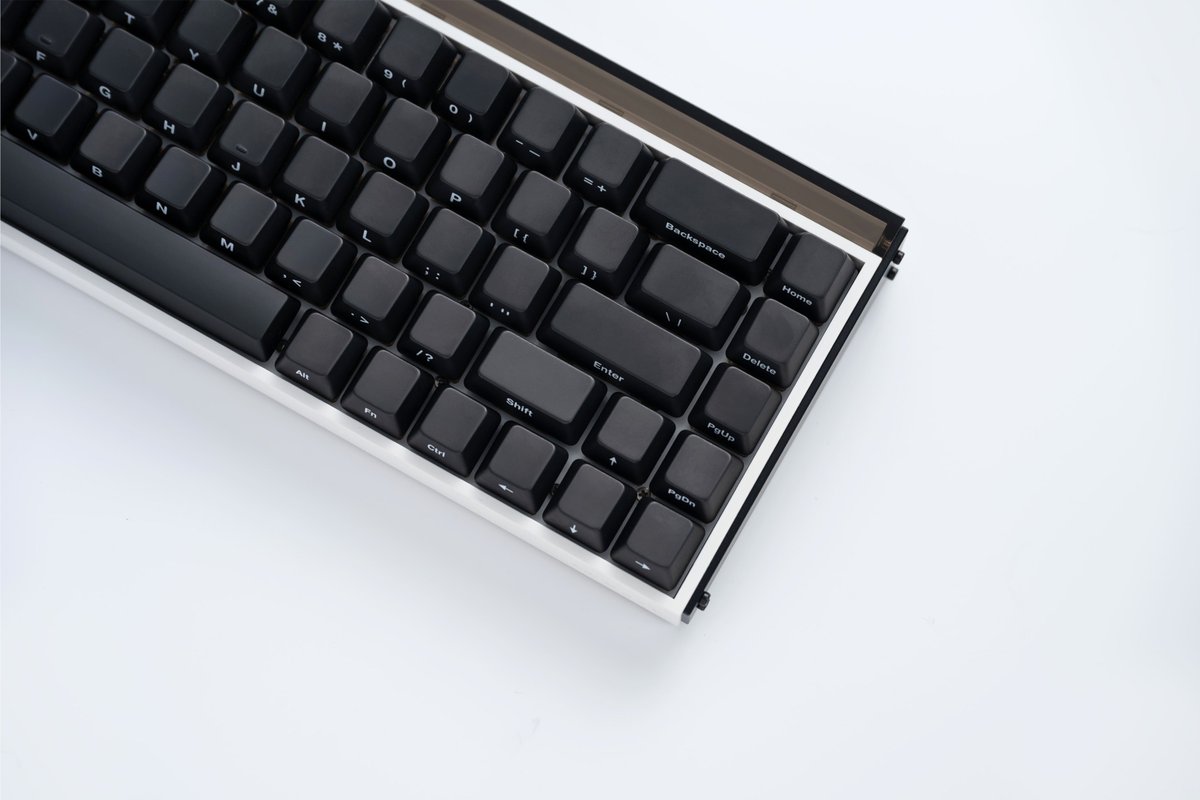 TacType tweet media