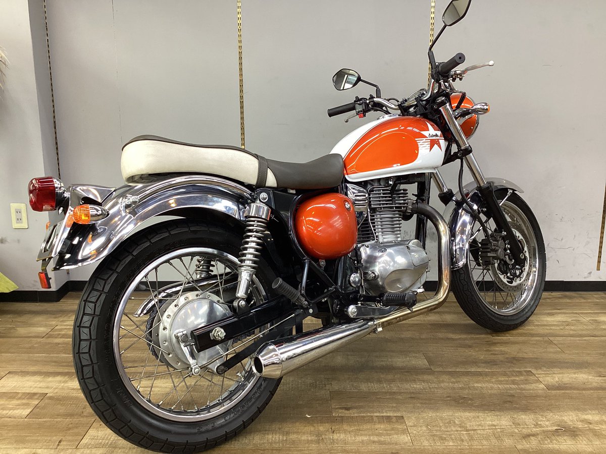 L_SizeBike's tweet photo. #KAWASAKI #エストレヤ #BJ250A
新入荷情報!!!
2007年モデル　走行距離15569km

気軽にフォロー、いいね！、コメントよろしくお願いします。
気になる事はなんでもDM下さい。
詳しい在庫情報はグーバイクをクリック！
トップページのURLからどうぞ！ https://t.co/gK7ZcIWRYH