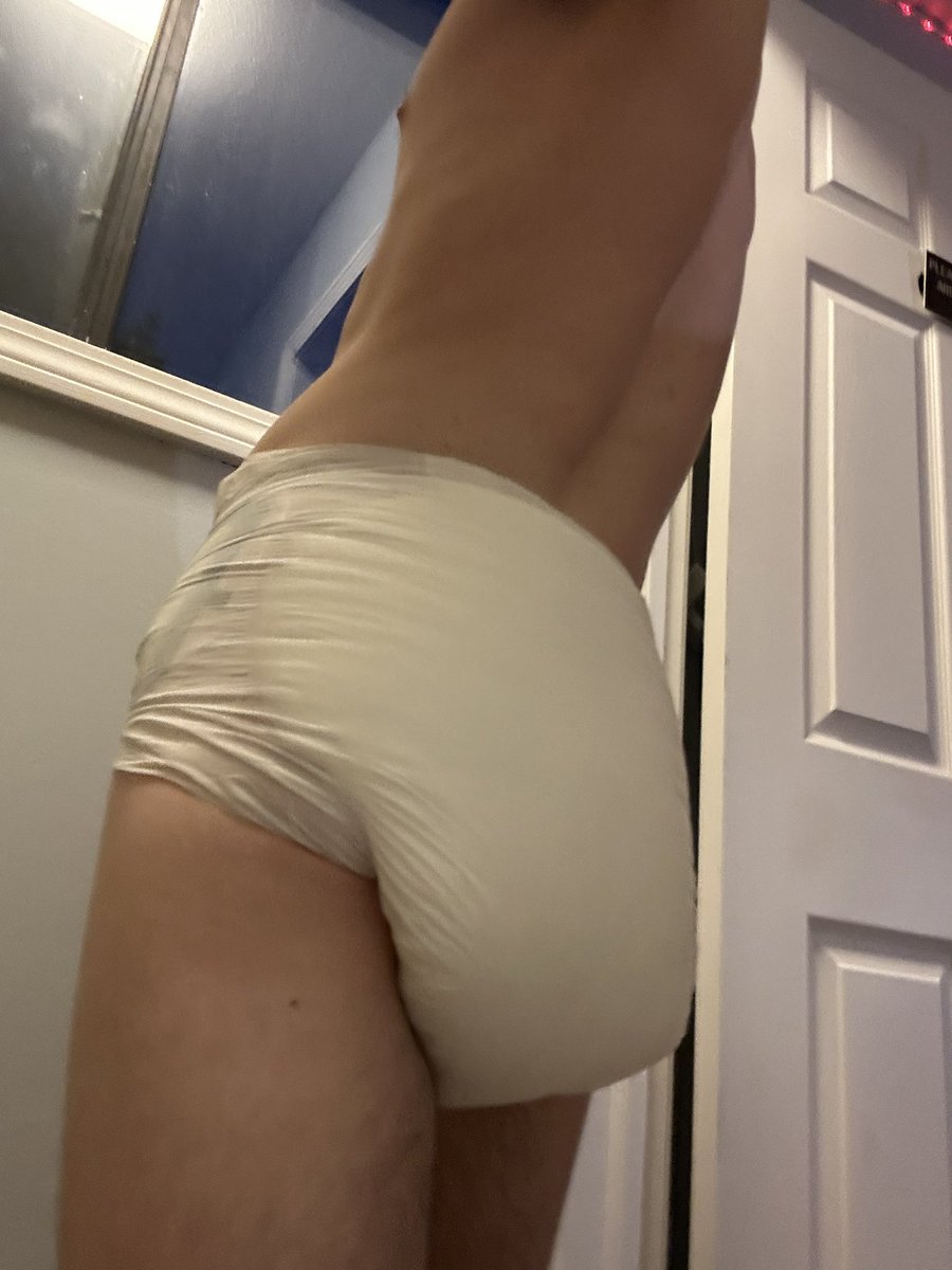 ABDL_Urbex's tweet photo. Anyone else prepping for BDF on this extra hot day🥵
Let’s see how much I can fill this bad boy^•^

#diaperboy #abdl #abdlcommunity #abdlboy #diaperlover https://t.co/2IWH8Vt4SS