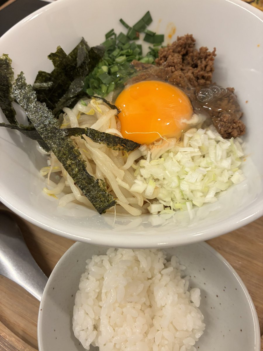chachachachason's tweet photo. 吉野家売り切れてたぁ😡😡😡台湾まぜそばたべるぅ！😡😡😡 https://t.co/RZQLgAHL9Z