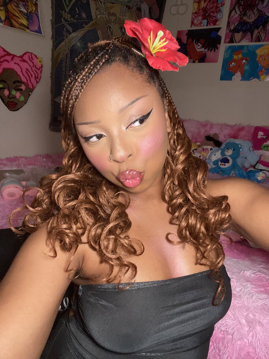 chelslaysss's tweet photo. done gatekeeping this generational face card https://t.co/tMHdIz0Yrq