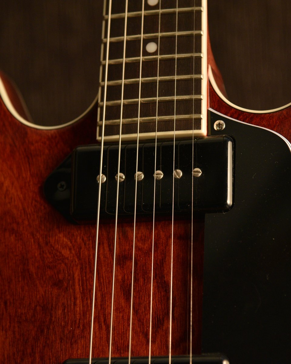 SeventySeven Japan Tune-up Series】 P-90ピックアップ搭載で人気の