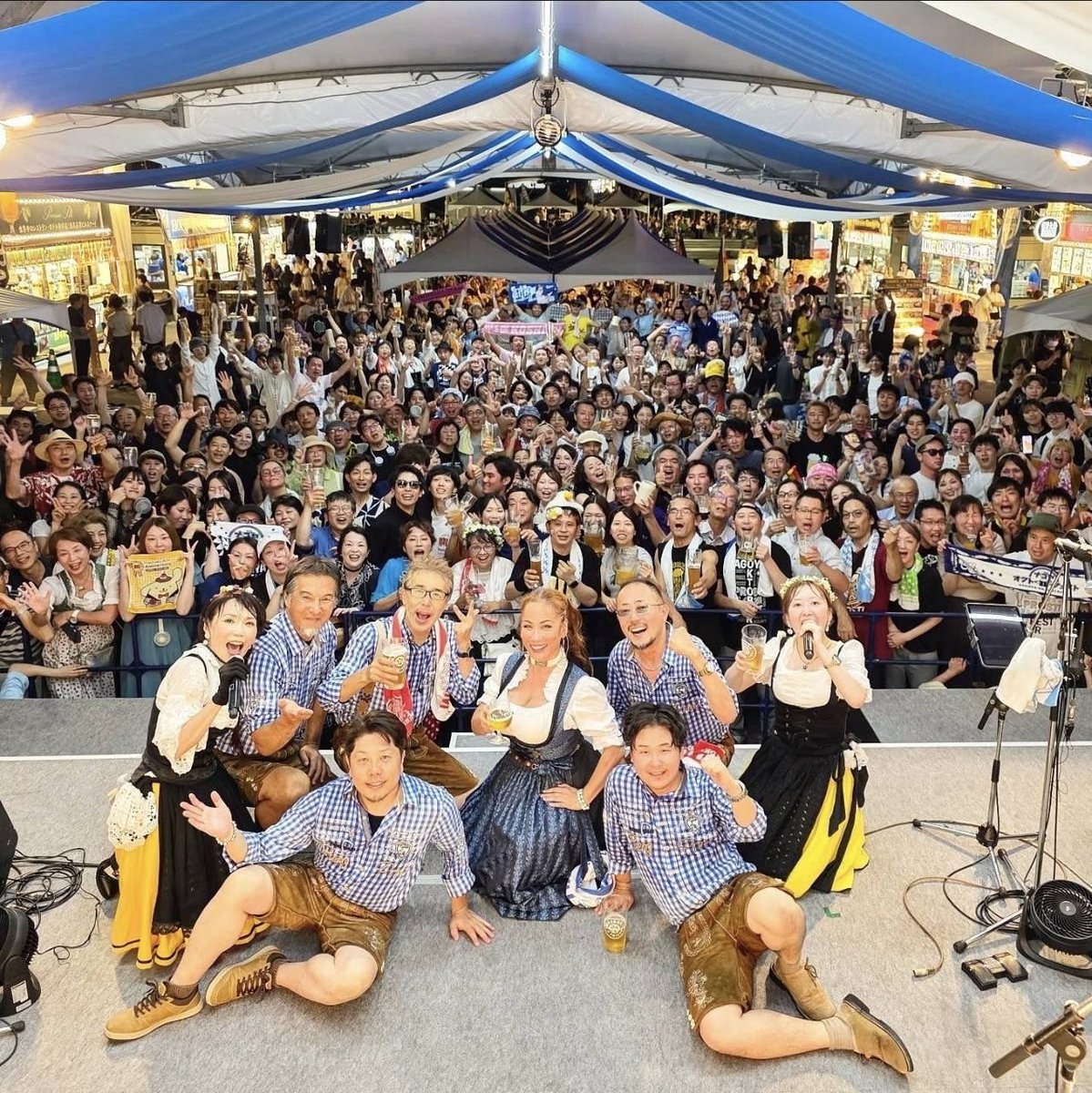 MARIA_Alpenbuam's tweet photo. 【本日から🔥】
#名古屋オクトーバーフェスト 2026
いよいよ始まります！！！

ステージスケジュールをご確認の上、遊びに来てくださいね🍻
今年も楽しんでいきましょう！😆✨
(MAB事務局)

#オクトーバーフェスト https://t.co/rDcgHw30yk