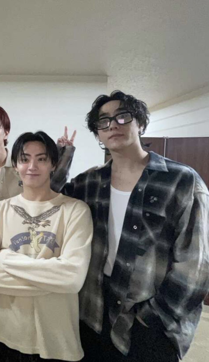 _noscute22's tweet photo. めろお兄さんって言葉が合いすぎ https://t.co/Jx7FodfFh1