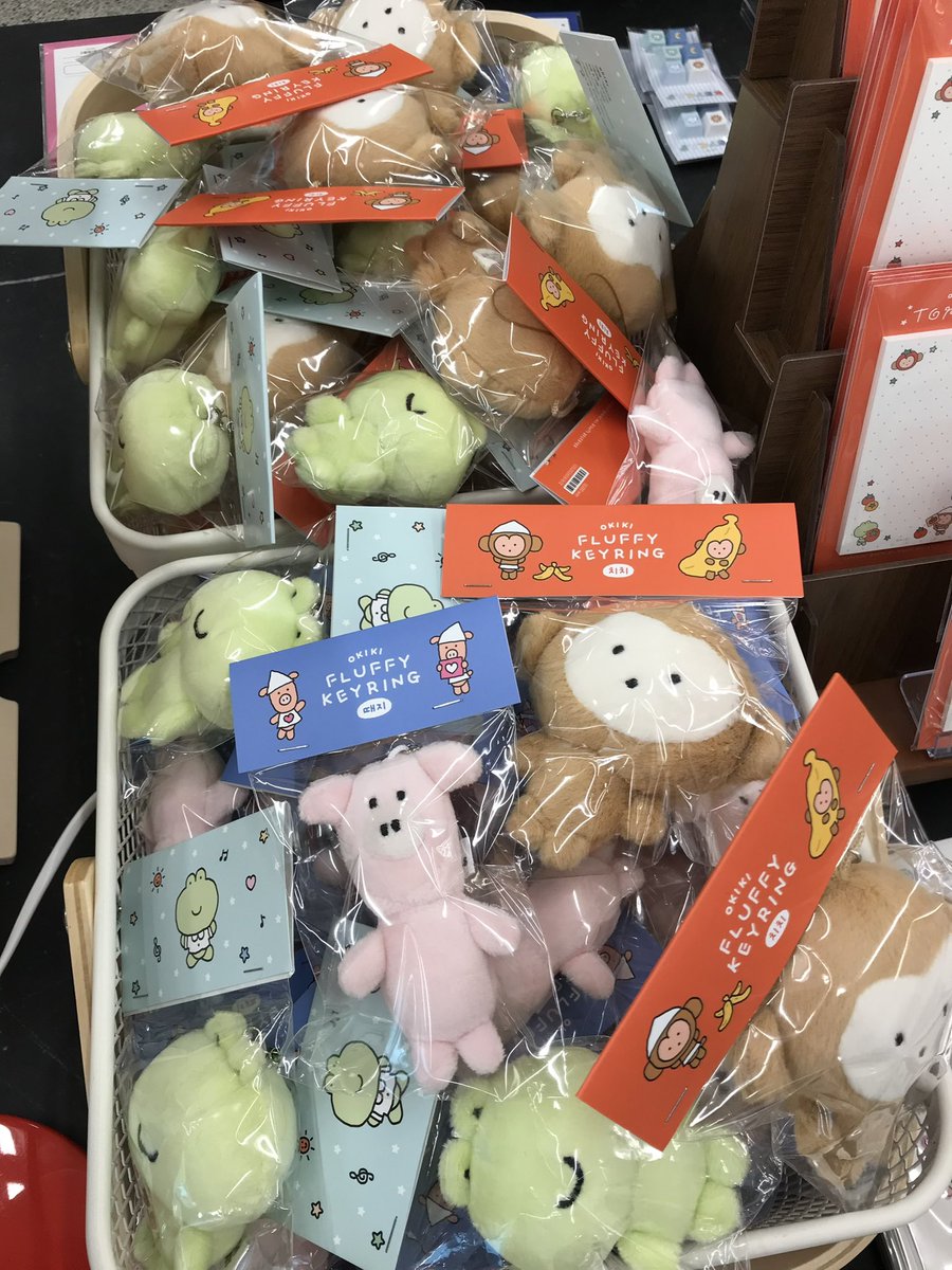 seori8_8's tweet photo. 돼지팬 &amp; 온씽이팬 
오키키 팝업 방문완 🐷🐒 https://t.co/1GVQOJYNL6