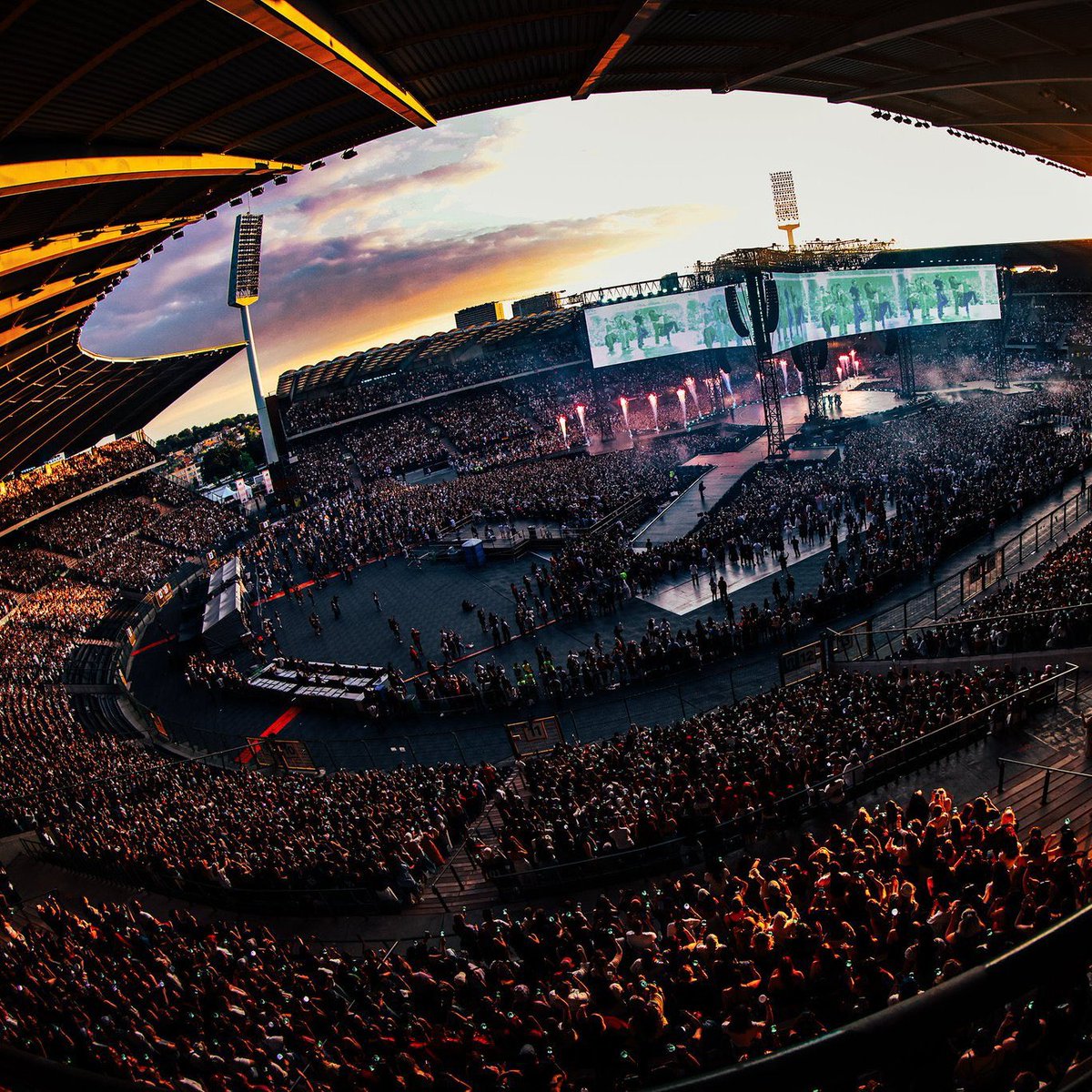 OneilyMusic's tweet photo. BTS is officially the first Asian act in history to hold concerts at King Baudouin Stadium, the largest stadium in Belgium. https://t.co/mhotm0Y98t