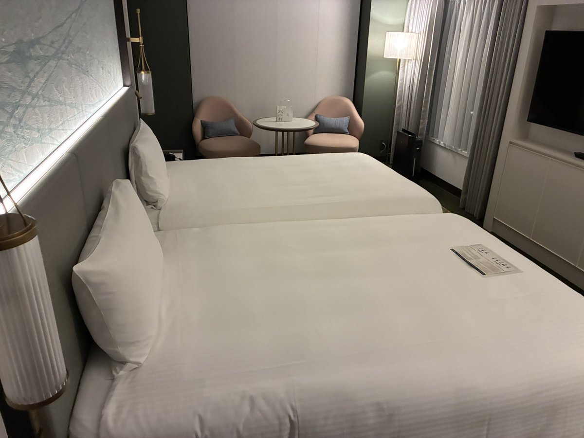 tayori_media's tweet photo. 編集者のひとひご.....🧐
大阪に来る旅に泊まる大好きなホテル♡
どこかわかる方いますか？✨ https://t.co/odfctBWidU