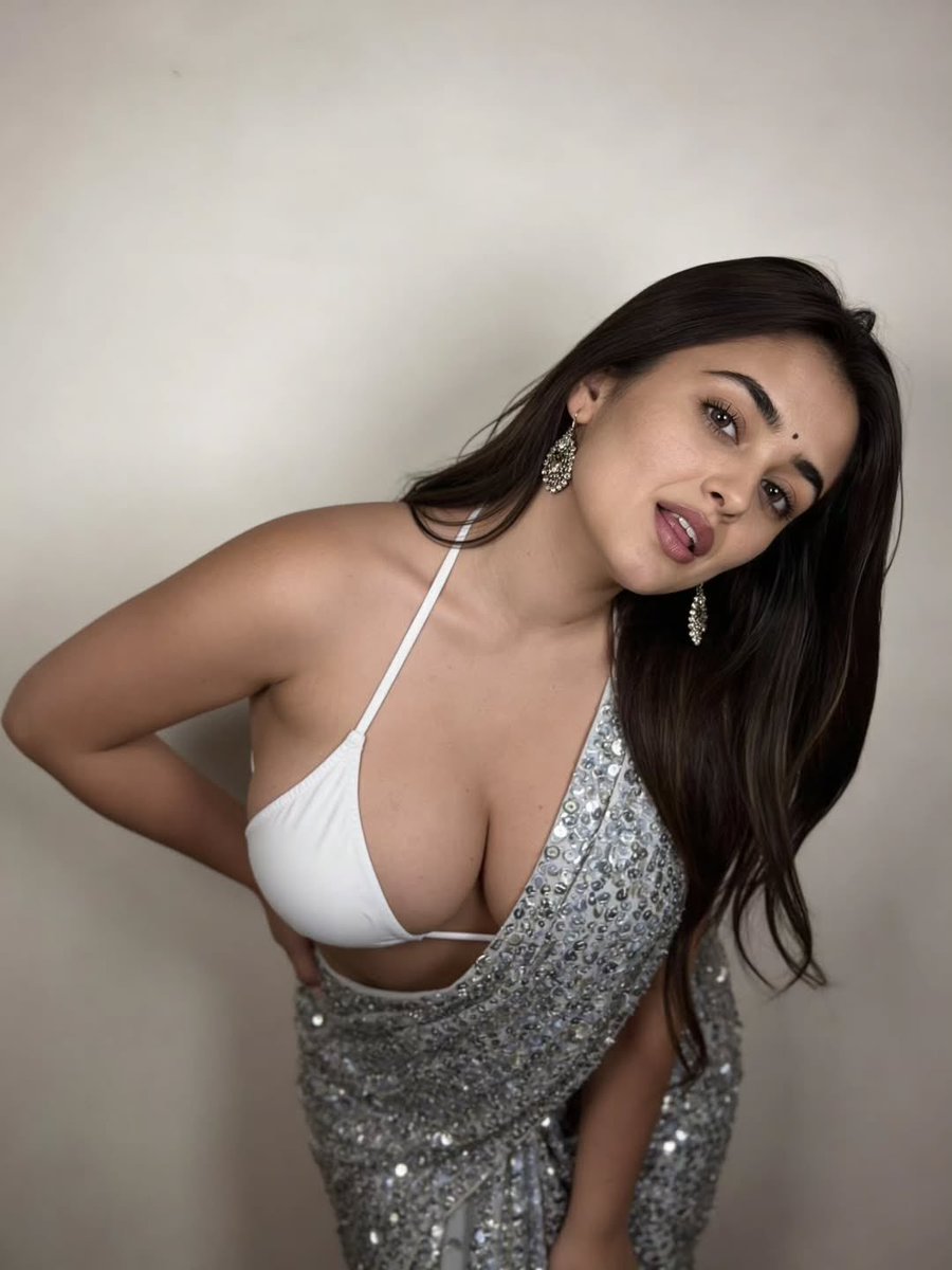 Beauty_in_women's tweet photo. Gorgeous actress. 🌷
#gorgeous #actress #BeautifulSmile #beautiful #desiactress #indian #indianactress #bollywood #bollywoodactress #hot #hotactress #sexyactress #cute #mallu #tamilactress #telegu #trending #viral #viralactress #actor #wonderful https://t.co/VKHLaEh0dK