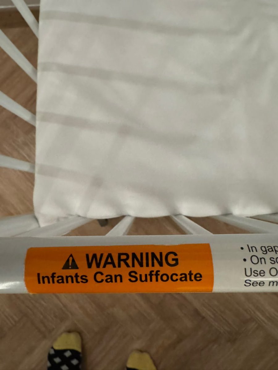 Samy242109's tweet photo. @MarriottIntl @Marriott the most rude and insensitive hotel. Below are the images which they call and infant crib or a cot for 2 months old to sleep. For 6 nights I had to make my baby sleep in stroller. Every mother travelling and trusting @MarriottIntl should beware #Marriott https://t.co/XPyHcGB1fG