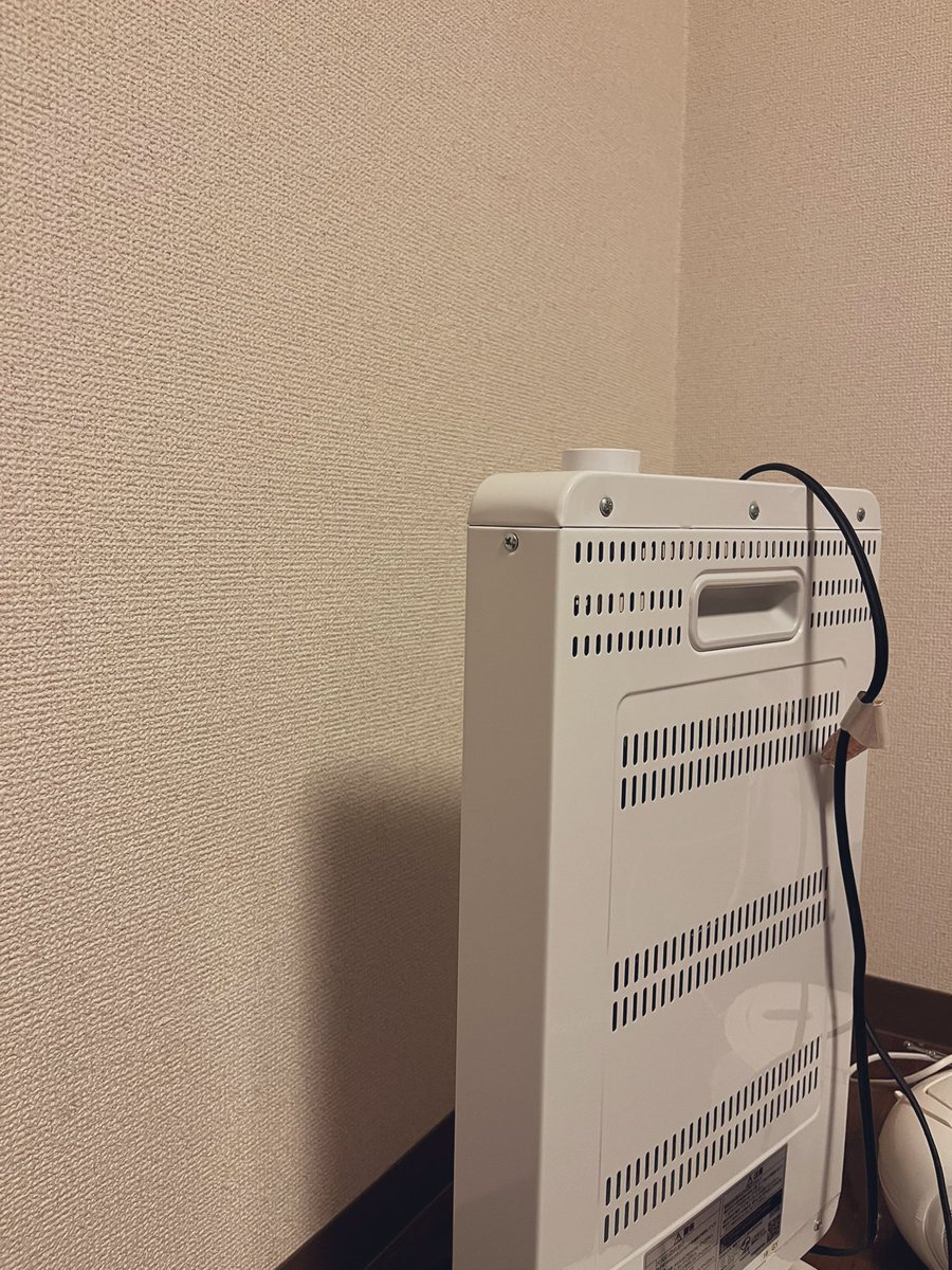 maayaa_08070807's tweet photo. おはようございます⛅️

本日は、地味に久しぶりな気がする溝の口のお部屋です🏠！
前回1ヶ月半程前だったみたいで、その時はまだストーブを大活用していたのですが遂に…脱ストーブになりそうです🕯🎓✨

⏱ ̖́12時~2時
お部屋涼しくしてお待ちしております♪ https://t.co/B0fxE88GK0