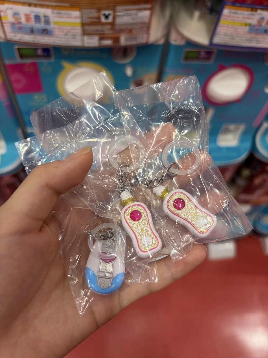 1o___xv's tweet photo. 【交換】プリキュアオールスターズ 変身めじるしアクセサリー

求:リンクルン

譲:画像

横浜〜都内手渡し希望です😿
お気軽にお声掛けください！ https://t.co/0n9YhF3Qs4