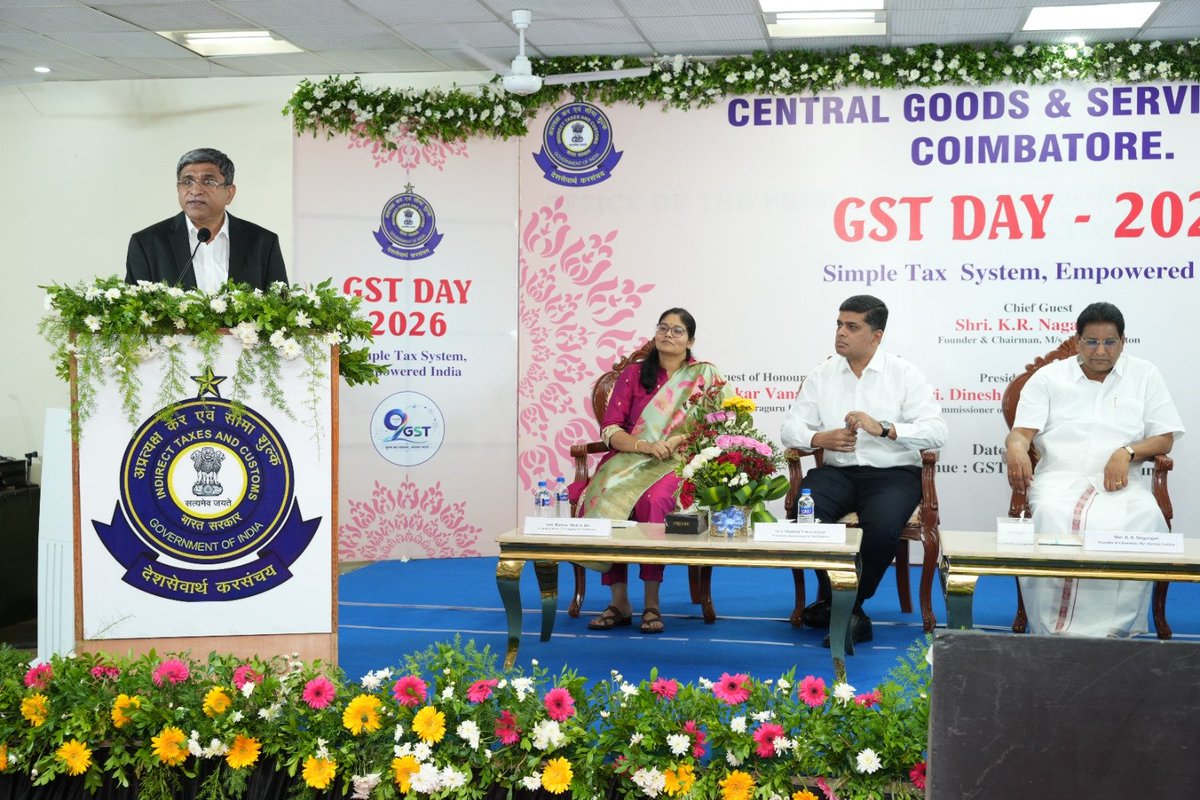 cxcoimbatore_tw's tweet photo. At #GSTDay Shri K R Nagarajan Chairman Ramraj Cotton, Shri Shankar Vanavarayar President Kumaraguru Institutions Shri M Mathew Jolly Hon’ble Member GSTAT Shri Dinesh P Pangarkar Pr. Commissioner &amp; Smt Rashmi Mishra Commissioner (Appeals) honoured top taxpayers exporters, officers https://t.co/X8c600eoAu