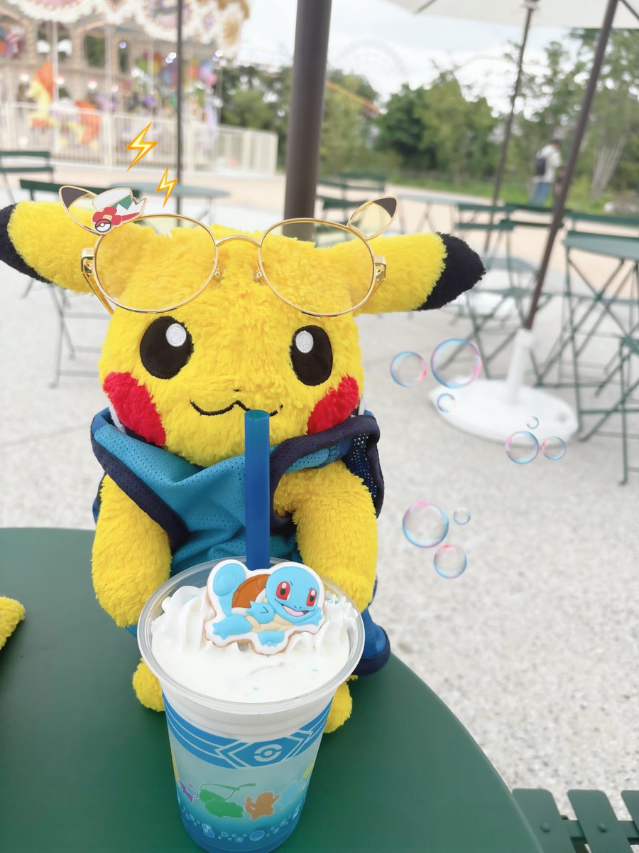 ポケパークで新商品のピカチュウサングラス買ってもろた👓⚡️🫧 へへへ