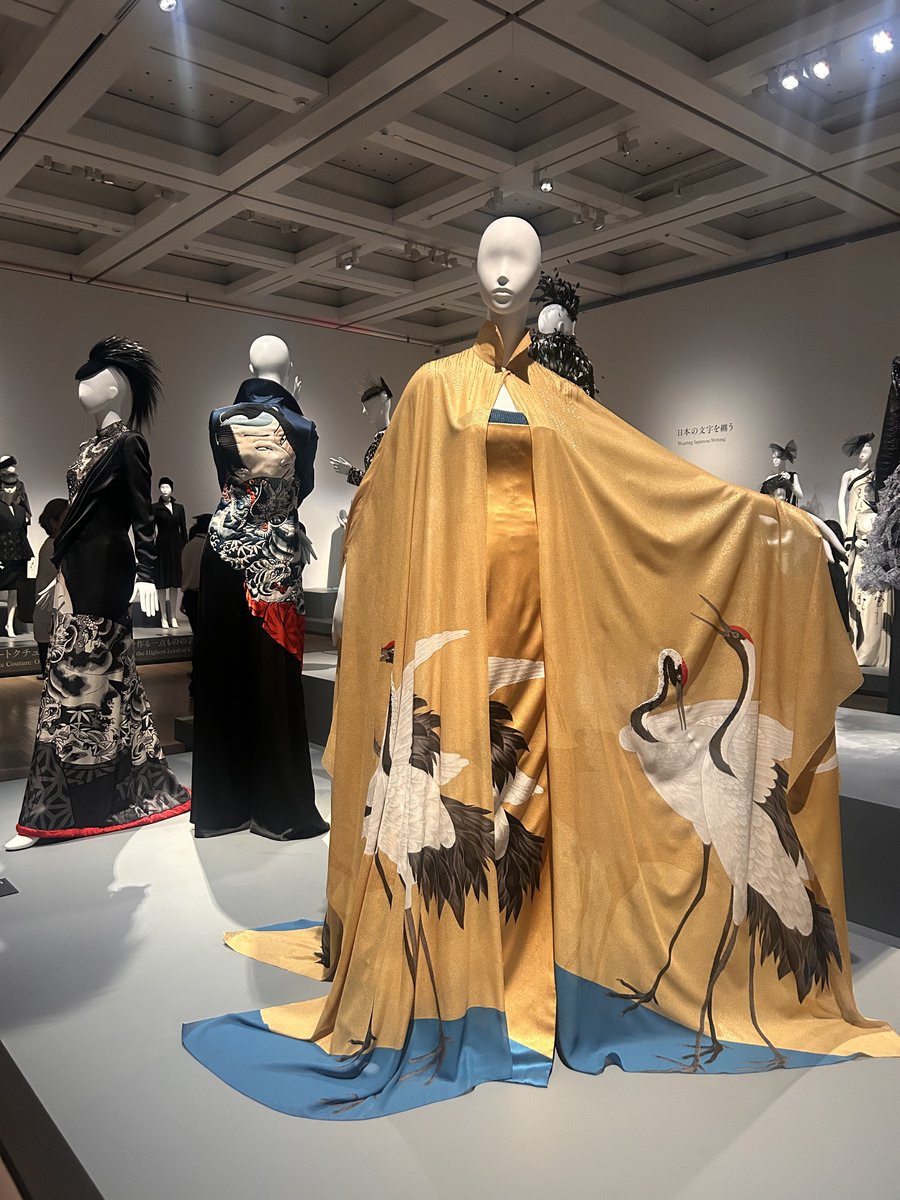 emiru3ibara's tweet photo. 森英恵展に行ってきました。蝶や伝統的な和のモチーフ素敵…良いものを見て審美眼を養うのは良いね🦋優れた一着は女の人生を変えるという言葉が印象的だった、そんな衣装に出会いたいな🌹 https://t.co/tbcgdJry41