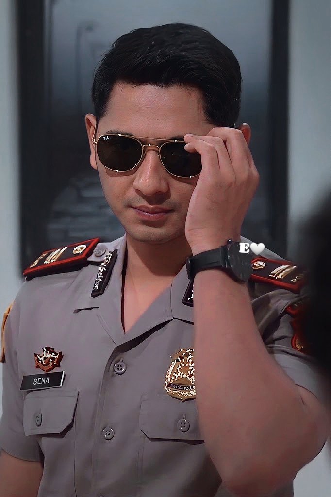 vi_eviee's tweet photo. mampoosss... mampoooss.. mau disidang aja ganteng paripurna begini, omagaaaa😍

gk sopan bgt ya kau sena! 🫵😭

#TerikatJanjiEp91 https://t.co/acWYtLFC2O
