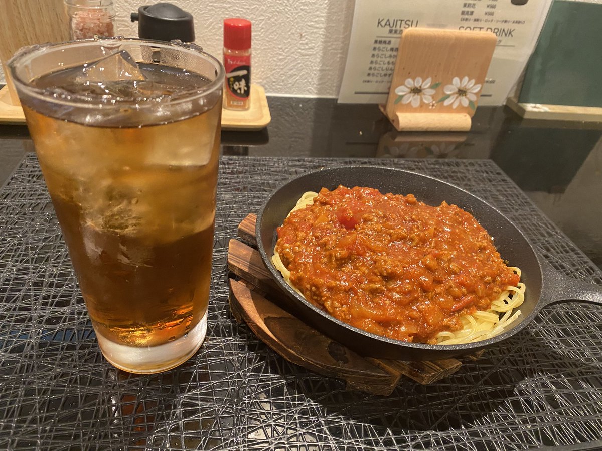 junjun_425601's tweet photo. 昨日は単身赴任先の大阪の寮の近くにあるちょい呑みゆみちゃんで１人飲み🍺⁡
⁡初めて行った店ですが、家庭的な料理と雰囲気で良かったです👍
⁡またよろしくお願いします🤠⁡
⁡#ビール好き
⁡#ビール好きと繋がりたい
⁡#ひとりのみ
⁡#三国
⁡#びわこライダー
 https://t.co/cbaFiv4VrK https://t.co/ZkgMX3i1EN
