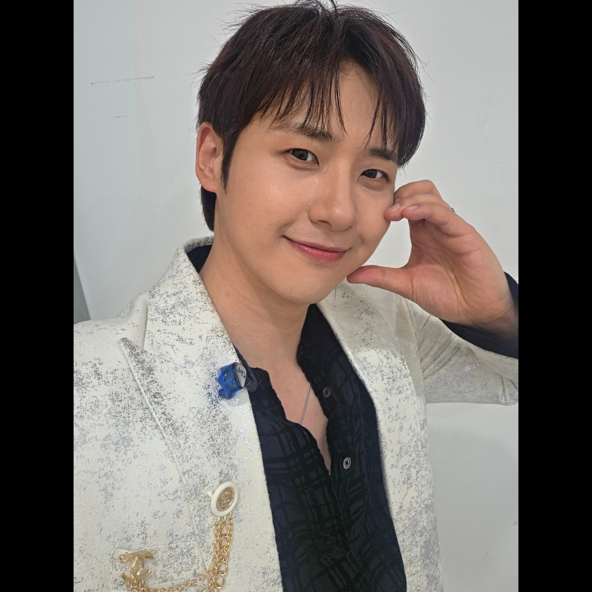 ddudinidaa's tweet photo. 플로집 업데이트 돼서 프사 저장할 수 있게 됐습니다~
얼른 저장하러 가세용 https://t.co/j0uZWngi2u