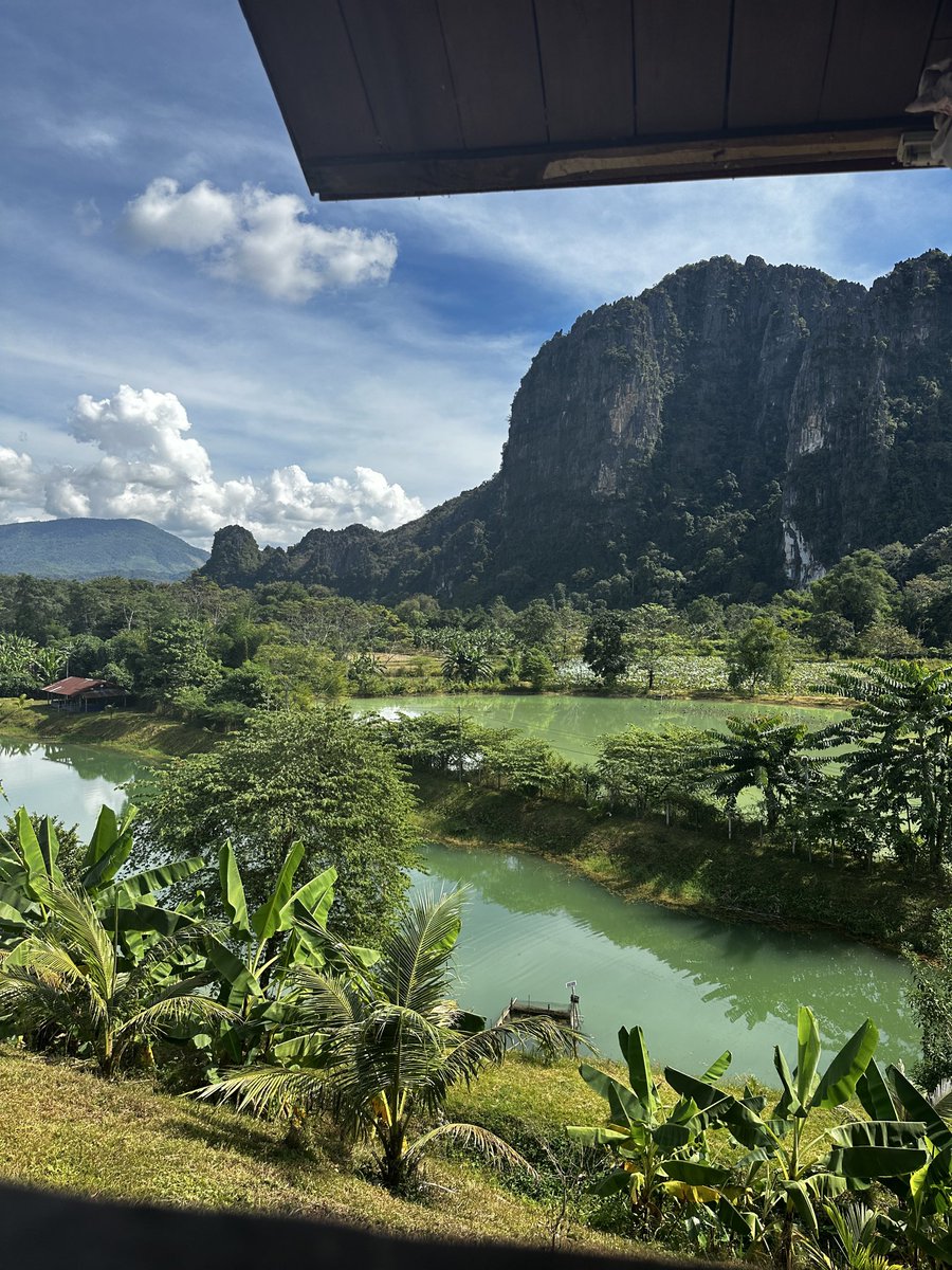 Souvie's tweet photo. Aside from being one of the most beautiful places on earth, it’s survived centuries of brutal Siamese conquest, lifted millions out of poverty and illiteracy after kicking out the French+US, continues to build towards socialism on the most US bomb-ravaged terrain on this planet https://t.co/VdP6D3TxKt