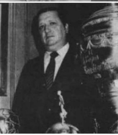 HistoriaCAP's tweet photo. 🗓️#UnDíaComoHoy de 1923, nacía Wáshington Cataldi

⭐Presidio el club desde 1973 hasta 1984 y desde 1990 a 1992

🏅 Presidente del Decano en la obtención de 7 Campeonatos Uruguayos, la cuarta Copa Libertadores y la tercera Copa Intercontinental. https://t.co/4dWF5ltu8S