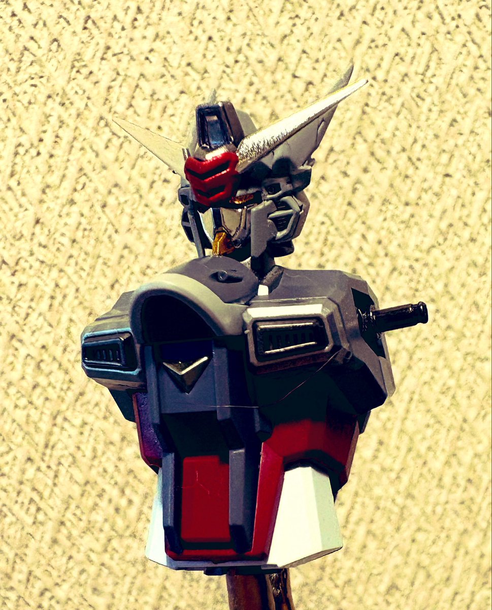 StagCutley's tweet photo. RGアカツキは頭部がもう最高に厨二的カッコ良さがいい
いつかミキシングに使いたかった🥰
金色メッキを剥がすとデザインもくっきりするんですよね！
#ガンプラ
#インパルスブランシュ https://t.co/oVqQiBpYdC