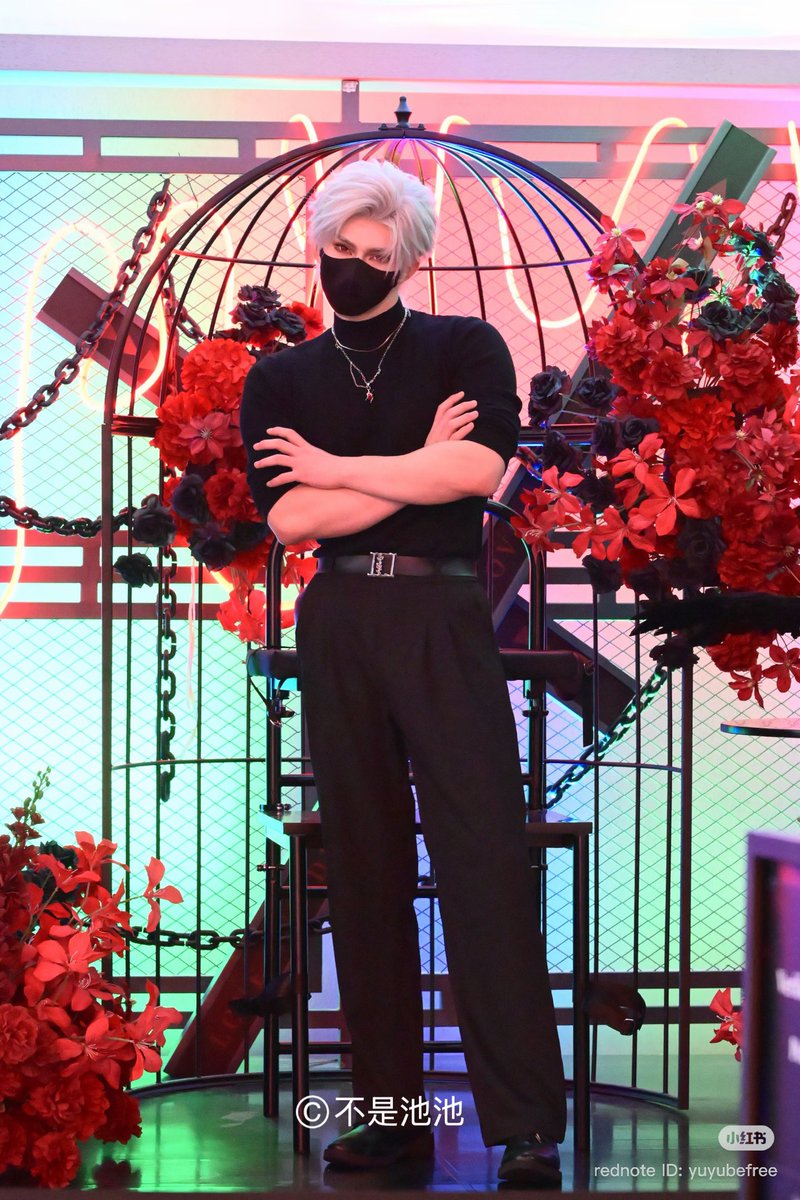 syluswhispers's tweet photo. he’s so tall 🤤

cred: https://t.co/hq3hNresIK https://t.co/CoCLschMrn