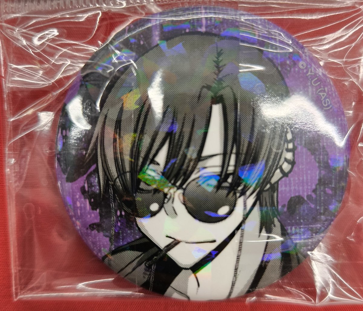 入荷情報】 桃源暗鬼 より ホログラム缶バッジ（イタミ有） 朽森紫苑