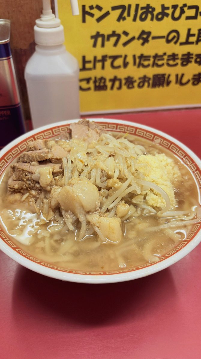 mrouthier's tweet photo. ハウジングいじってたら時間溶けた。仕事明日の朝辛い https://t.co/ZrkXDwbEKg
