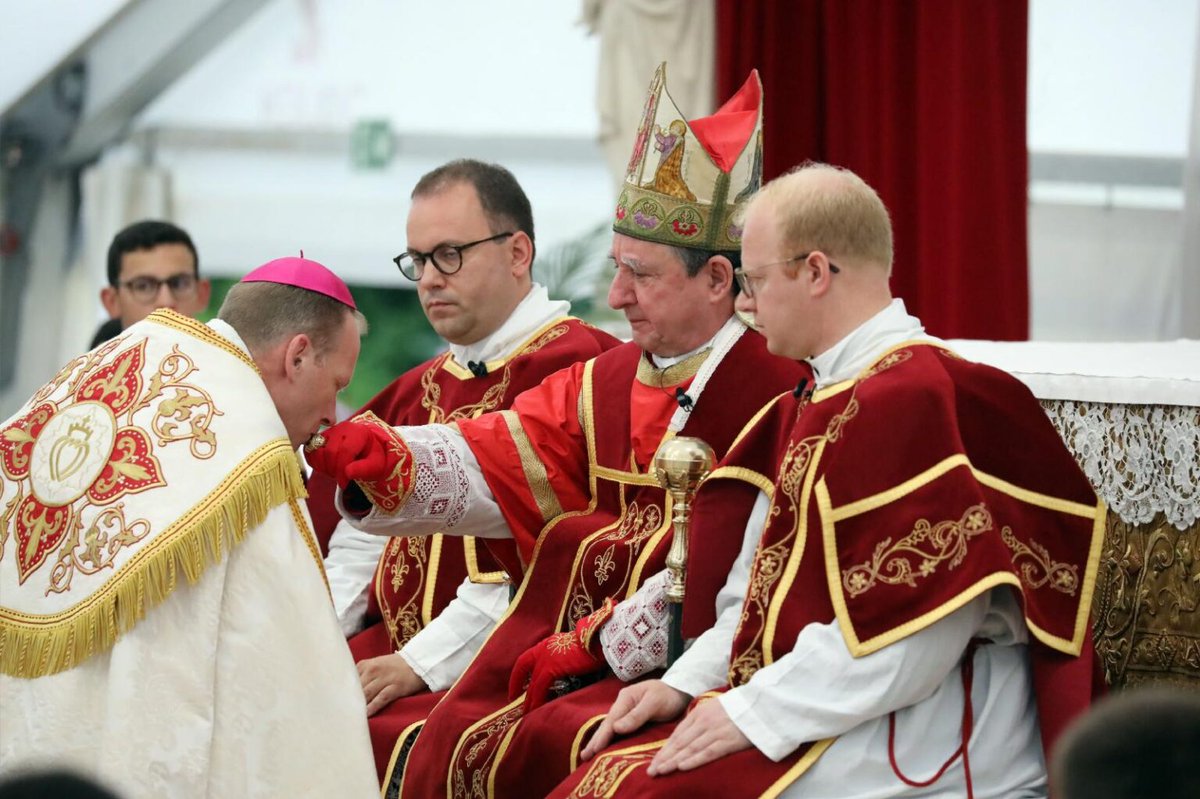 KchoProgram's tweet photo. "The Vatican’s Dicastery for the Doctrine of the Faith", noh SSPX ng'htawi ung ka K'taigü Mang hngih noh K'taigü mang k'phli a mi kya hlak cuh Vatican noh kä hmat a ami bi a kya hleih ngami gui cuh Catholic ung ka noh ( Excommunication ) gah ci gui a kya ci. https://t.co/muRSznbcp0
